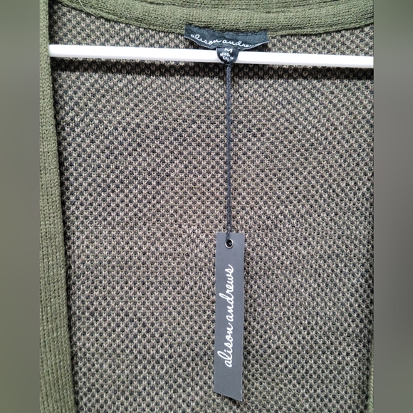 NWT Alison Andrews Camo Cardigan - Picture 2 of 5